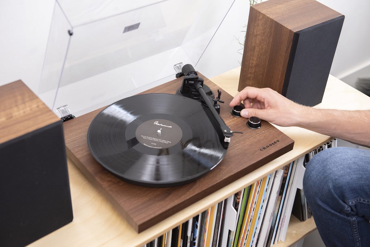 record player system with speakers